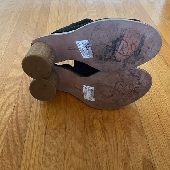 Clarks size 8.5 women’s peep toe sling back shoe - Picture 8 of 8